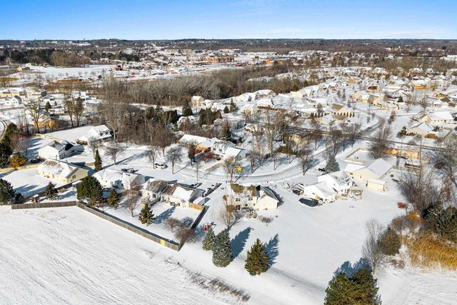 2374 YOLANDA CIRCLE, Green Bay, WI 54303