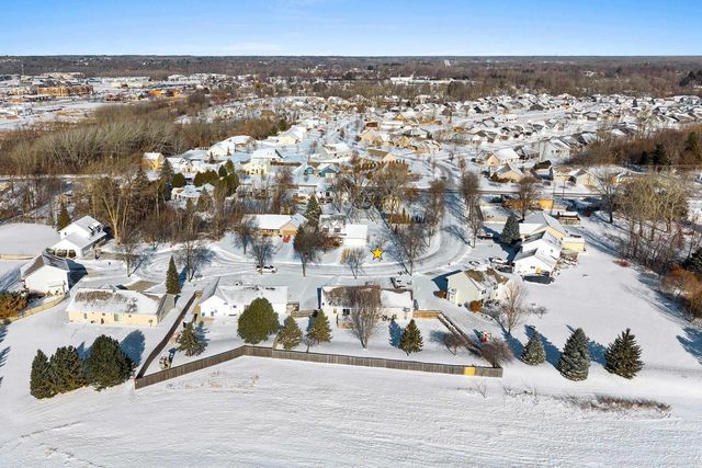 2374 YOLANDA CIRCLE, Green Bay, WI 54303