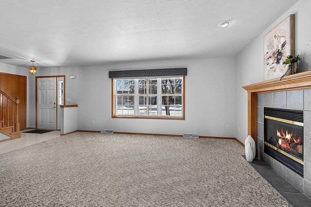 2374 YOLANDA CIRCLE, Green Bay, WI 54303