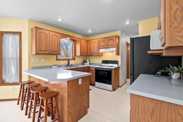 2374 YOLANDA CIRCLE, Green Bay, WI 54303