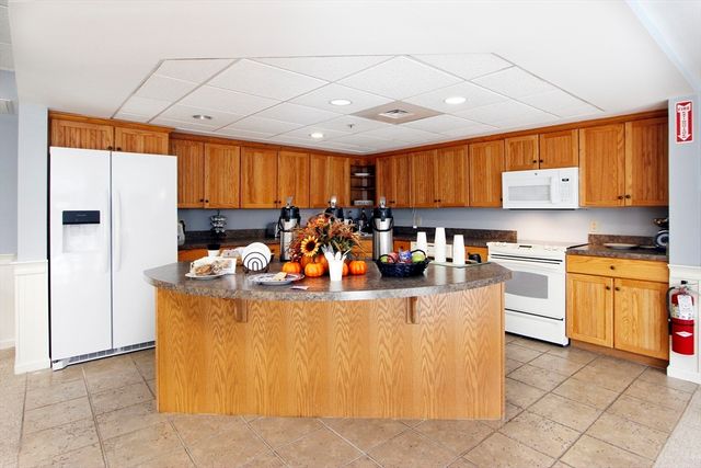 18 West Road 307, Orleans, MA 02653