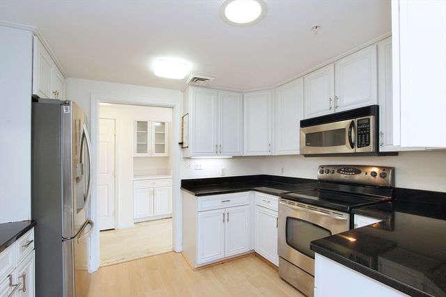 18 West Road 307, Orleans, MA 02653