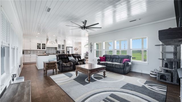 11985 Viney Grove Road, Prairie Grove, AR 72753