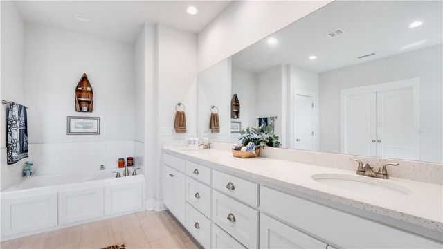 11985 Viney Grove Road, Prairie Grove, AR 72753