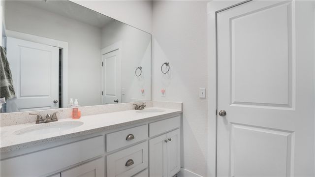 11985 Viney Grove Road, Prairie Grove, AR 72753