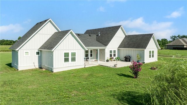 11985 Viney Grove Road, Prairie Grove, AR 72753