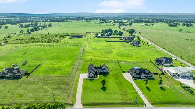 11985 Viney Grove Road, Prairie Grove, AR 72753