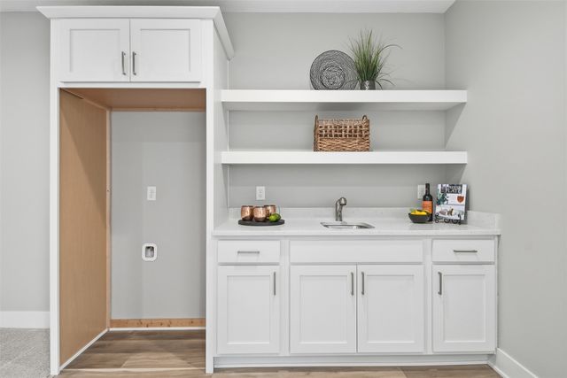 780 NE Badger Lane, Waukee, IA 50263