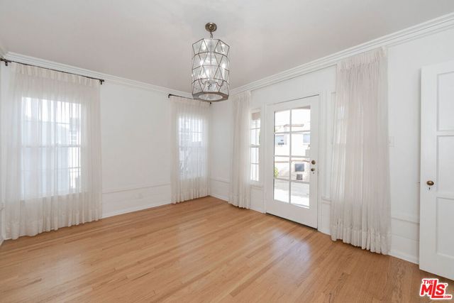 3986 Hepburn Avenue, Los Angeles, CA 90008