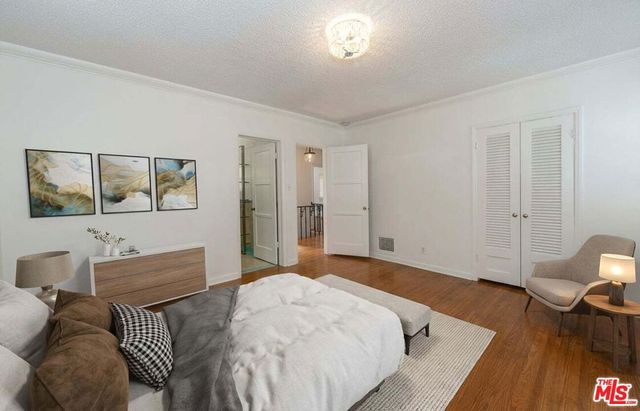 3986 Hepburn Avenue, Los Angeles, CA 90008