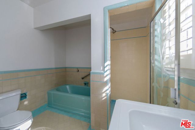 3986 Hepburn Avenue, Los Angeles, CA 90008