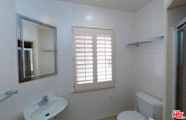 3986 Hepburn Avenue, Los Angeles, CA 90008