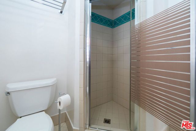 3986 Hepburn Avenue, Los Angeles, CA 90008