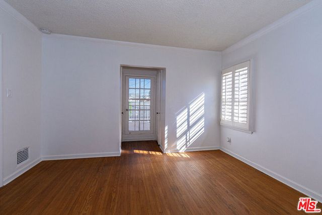 3986 Hepburn Avenue, Los Angeles, CA 90008