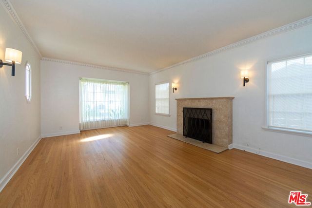 3986 Hepburn Avenue, Los Angeles, CA 90008