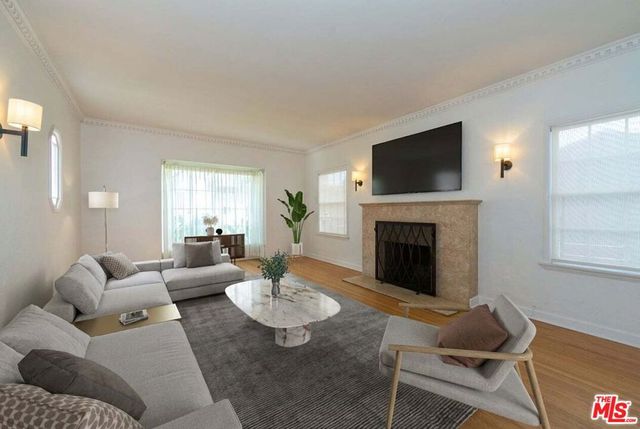 3986 Hepburn Avenue, Los Angeles, CA 90008