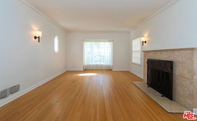 3986 Hepburn Avenue, Los Angeles, CA 90008