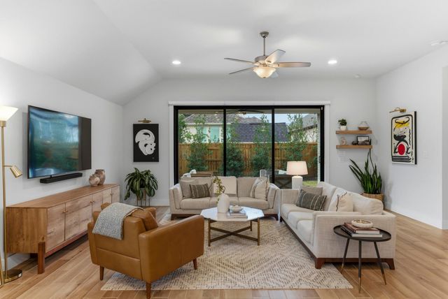 456 Cold River RUN, Kyle, TX 78640