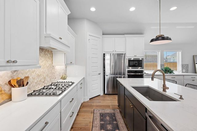 456 Cold River RUN, Kyle, TX 78640