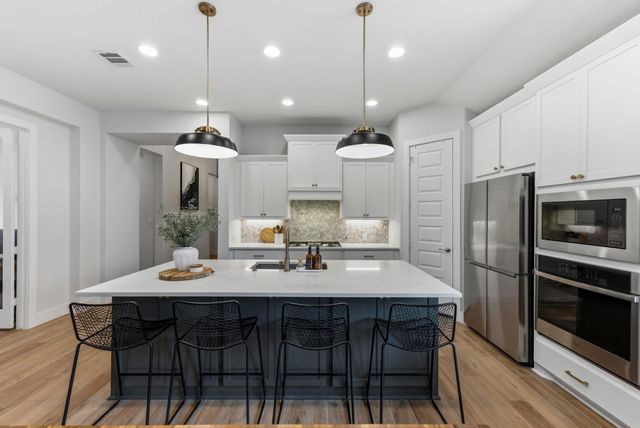 456 Cold River RUN, Kyle, TX 78640