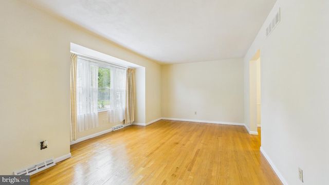 576 CRAWFORD AVE, Dover, DE 19901