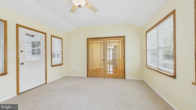 576 CRAWFORD AVE, Dover, DE 19901