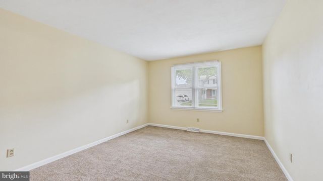 576 CRAWFORD AVE, Dover, DE 19901