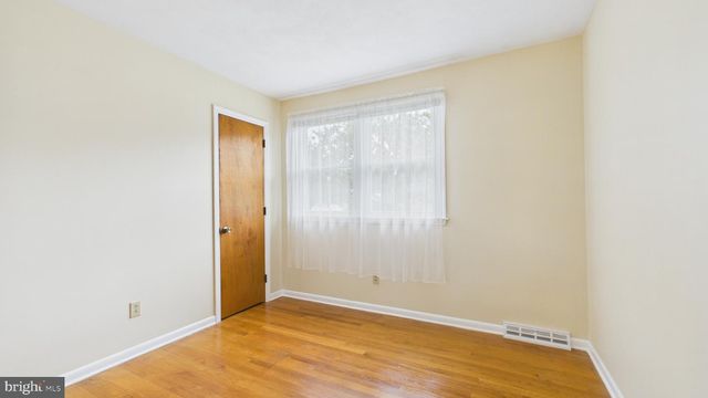 576 CRAWFORD AVE, Dover, DE 19901