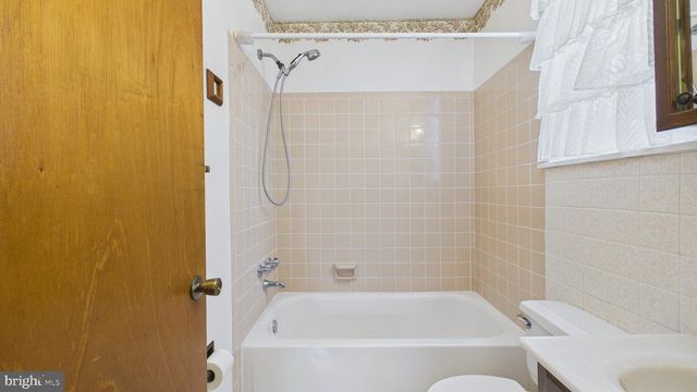 576 CRAWFORD AVE, Dover, DE 19901