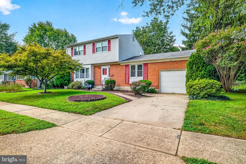 576 CRAWFORD AVE, Dover, DE 19901