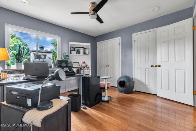 252 Longwood Drive 25-2, Manalapan, NJ 07726