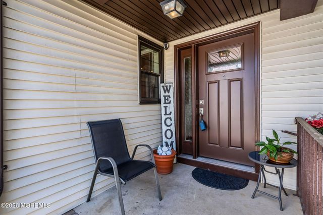 252 Longwood Drive 25-2, Manalapan, NJ 07726