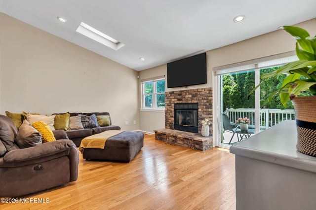 252 Longwood Drive 25-2, Manalapan, NJ 07726