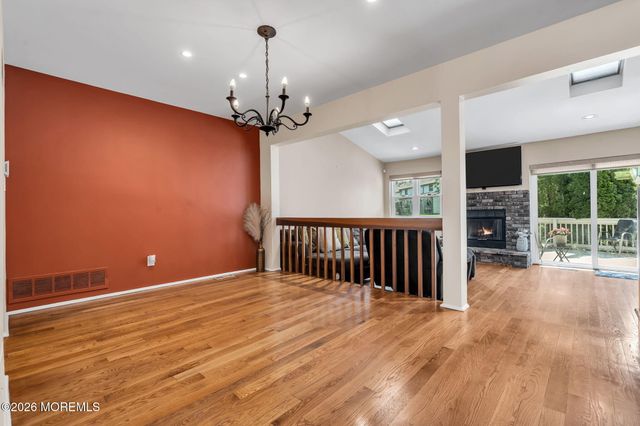 252 Longwood Drive 25-2, Manalapan, NJ 07726