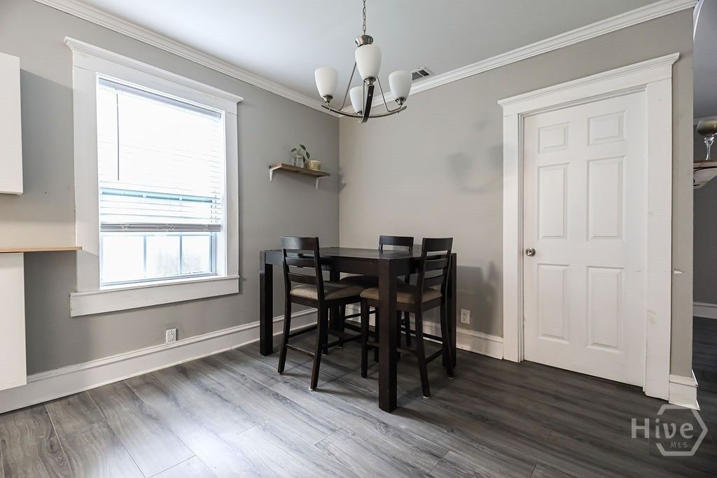 Image 15 of property listing at 26 W 54th Street, Savannah, GA 31405