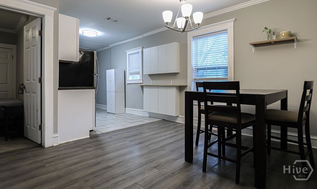 Image 18 of property listing at 26 W 54th Street, Savannah, GA 31405