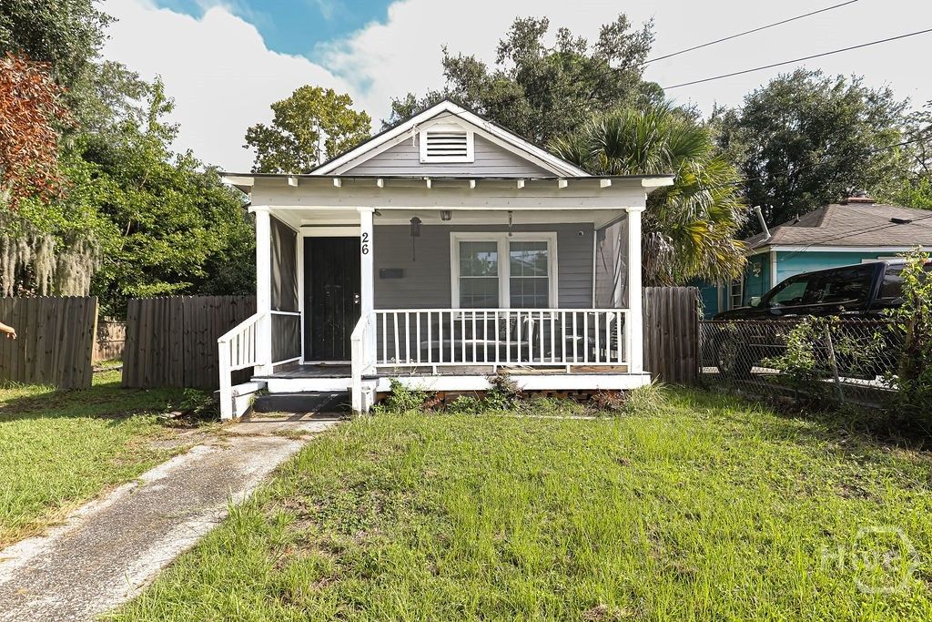 Image 2 of property listing at 26 W 54th Street, Savannah, GA 31405