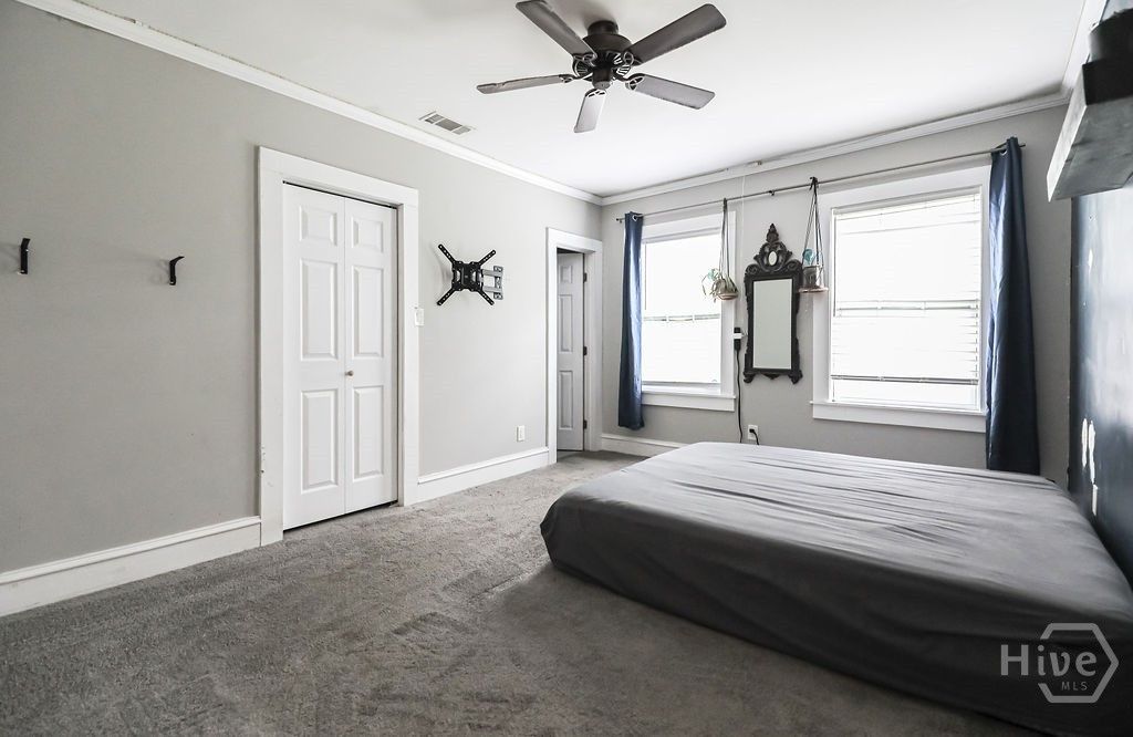 Image 24 of property listing at 26 W 54th Street, Savannah, GA 31405