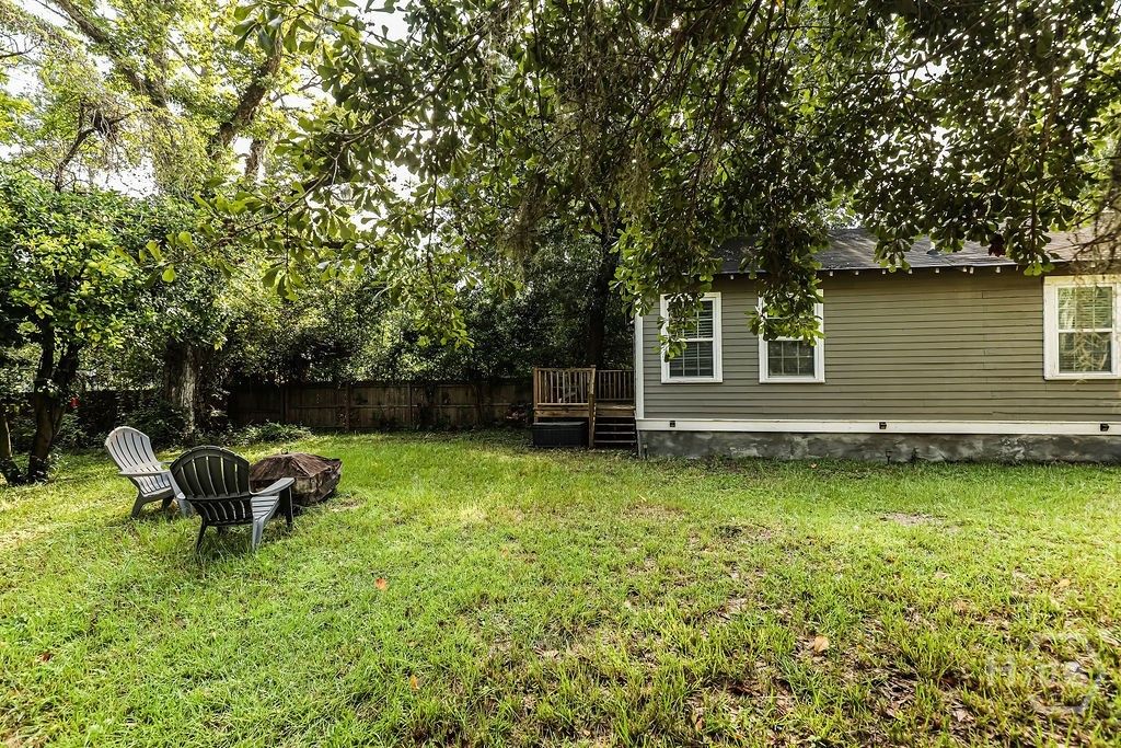 Image 34 of property listing at 26 W 54th Street, Savannah, GA 31405
