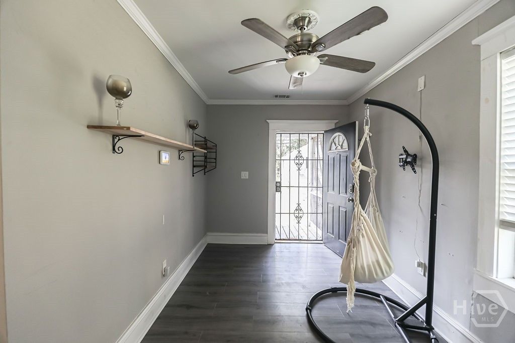 Image 7 of property listing at 26 W 54th Street, Savannah, GA 31405