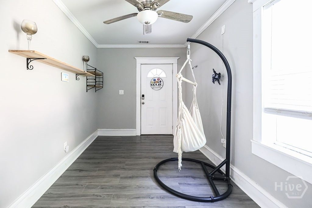 Image 8 of property listing at 26 W 54th Street, Savannah, GA 31405
