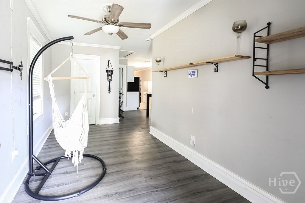 Image 9 of property listing at 26 W 54th Street, Savannah, GA 31405