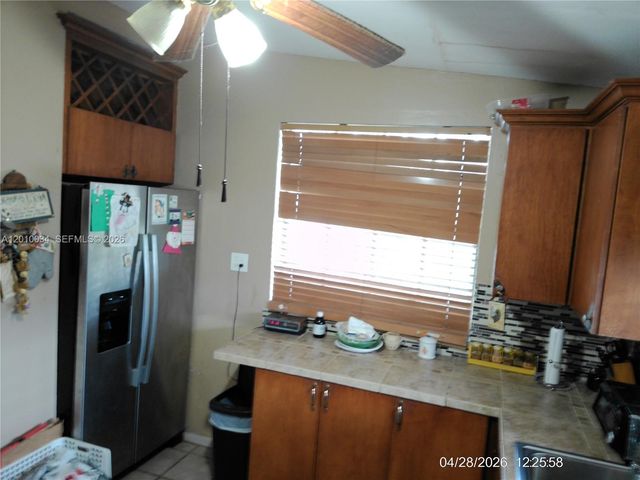 11412 SW 41st St, Miami, FL 33165