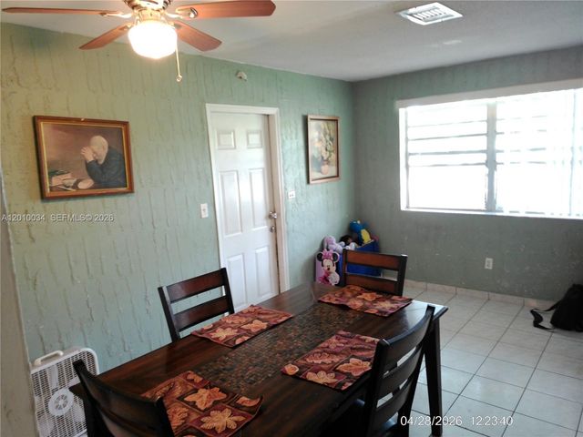 11412 SW 41st St, Miami, FL 33165