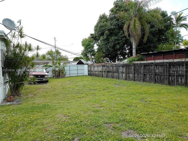 11412 SW 41st St, Miami, FL 33165