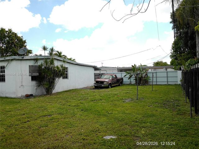 11412 SW 41st St, Miami, FL 33165