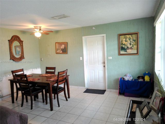 11412 SW 41st St, Miami, FL 33165