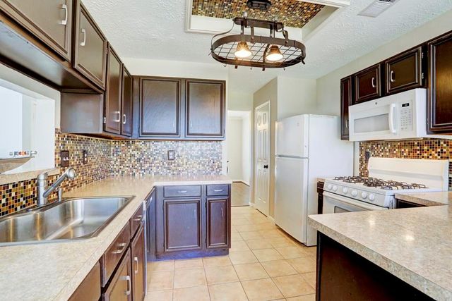 21702 N Tangle Creek Lane, Spring, TX 77388