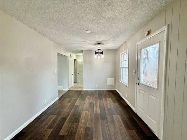 223 E Bannister Road, Kansas City, MO 64114