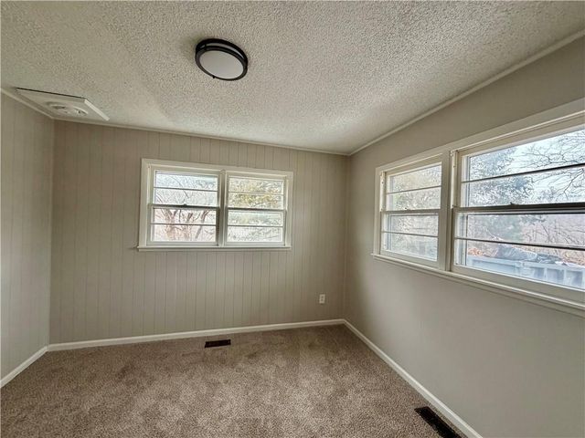 223 E Bannister Road, Kansas City, MO 64114